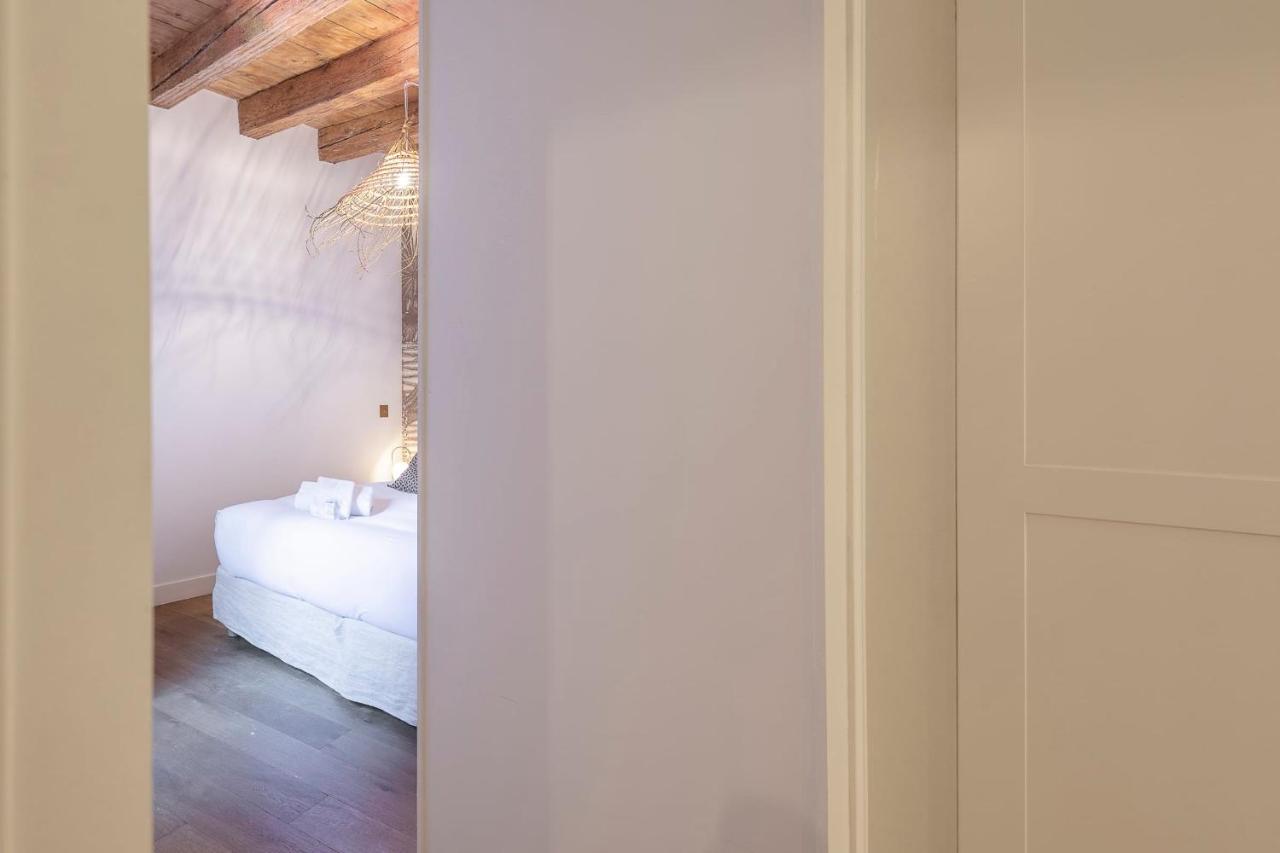 Spacious Apartment Rated 4 Stars In The Heart Of The Old Town Аннесі Екстер'єр фото